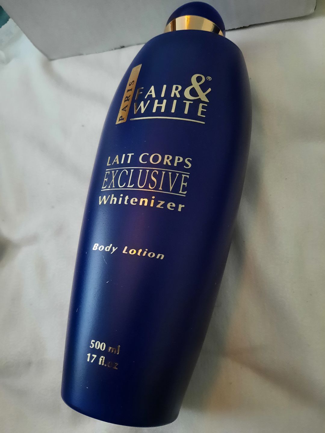 Customer photo review of Fair and White Exclusive Whitenizer Body Lotion 500 ml / 16.90 fl oz