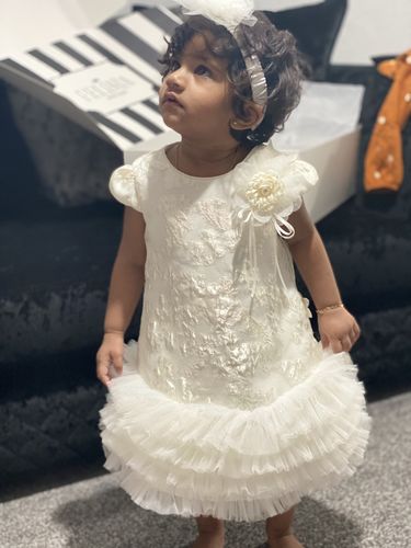 Customer photo review of Ellia (white)