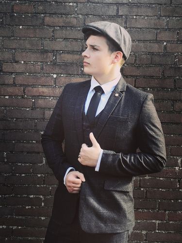 Customer photo review of Three-piece suit Shelby