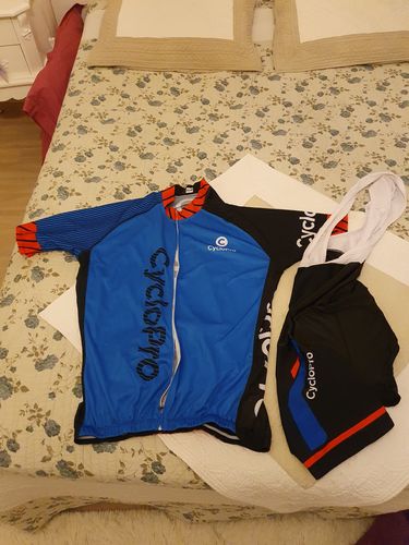 Avis photo d'un client sur TENUE DE CYCLISTE ROUTE - OPTI+