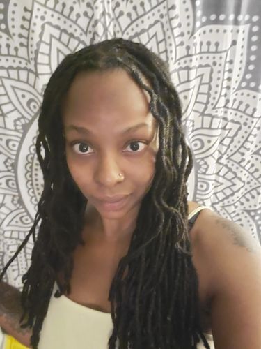Customer photo review of Entire Peculiar Roots Locs & Natural Hair Box