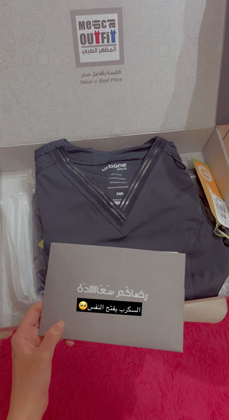 Customer photo review of بلوزة إمپلس آيكون أوربان نسائية بأكمام قصيرة