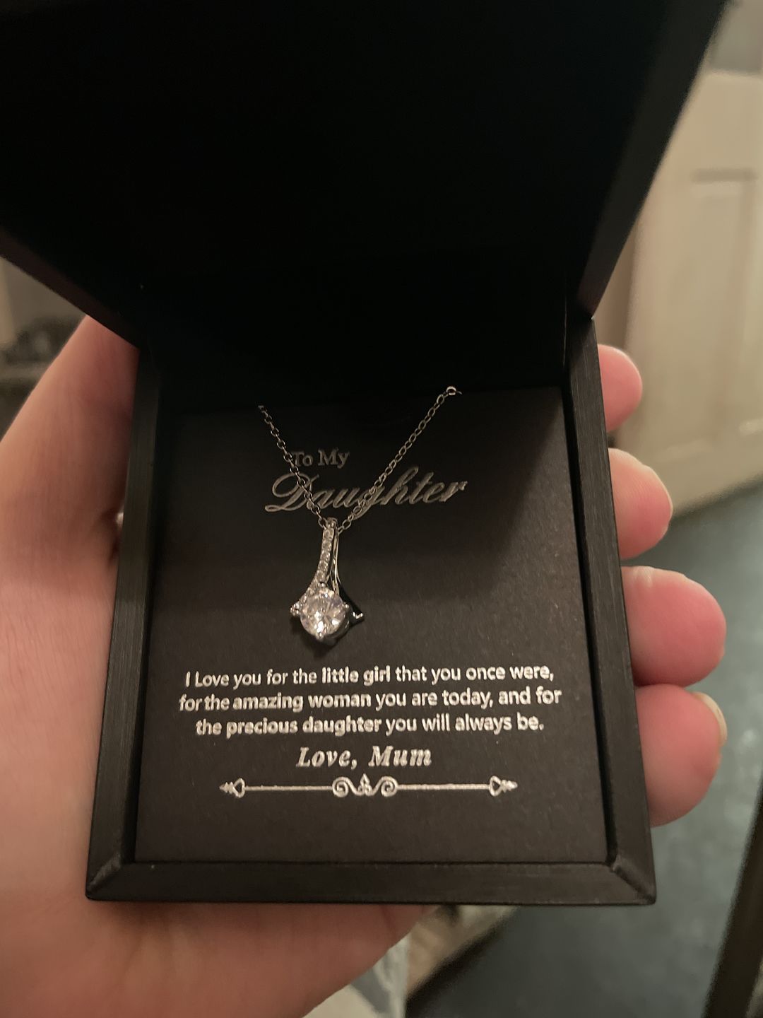 Customer photo review of "TO MY DAUGHTER, LOVE MUM" WHITE GOLD NECKLACE