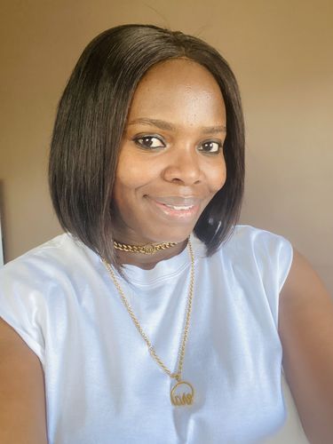 Customer photo review of YOLANDA - Brazilian Middle Part Lace Wig