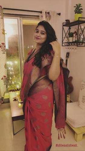 Customer photo review of FAIRYTALE PINK WOVEN BANARASI TUSSAR SILK SAREE WITH BROCADE BLOUSE