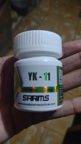 Reseña con foto de un cliente sobre YK-11