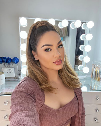 Customer photo review of Hollywood Mirror Large "Angel"