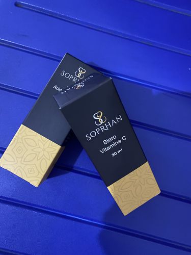 Customer photo review of Siero Acido Ialuronico + Vitamina C - 2 al prezzo di 1 (30 ml)