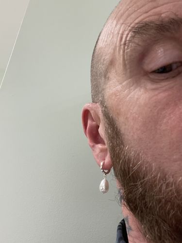 Customer photo review of The Pearl Earring