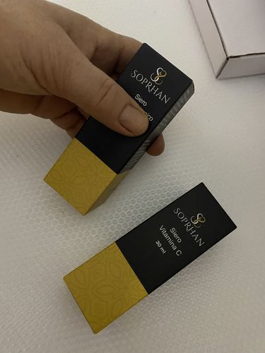 Customer photo review of Siero Acido Ialuronico + Vitamina C - 2 al prezzo di 1 (30 ml)