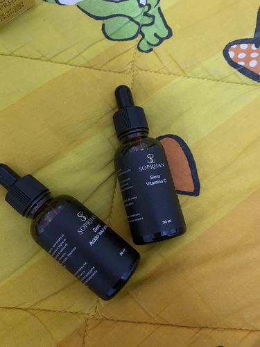 Customer photo review of Siero Acido Ialuronico + Vitamina C - 2 al prezzo di 1 (30 ml)