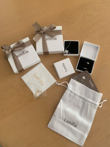 Customer photo review of Faux piercing au nez ancre