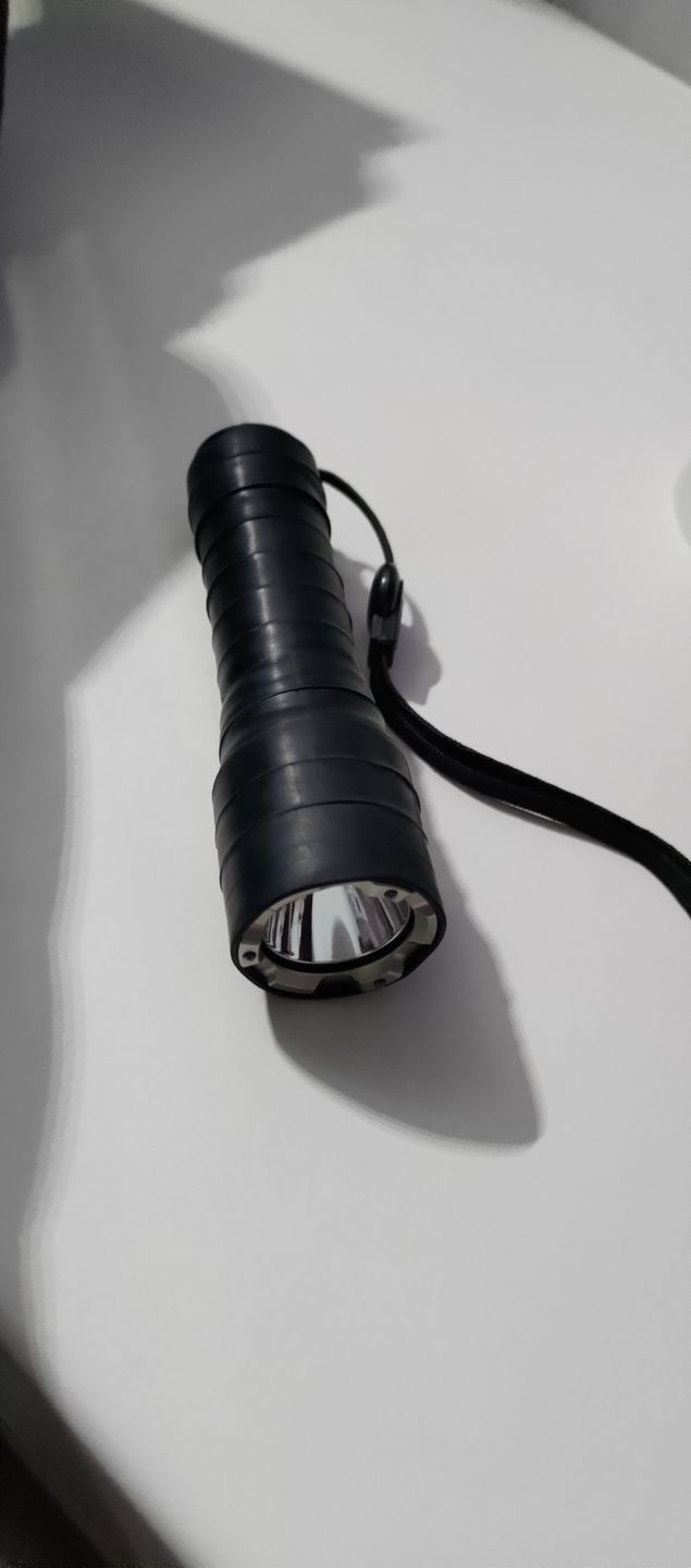Customer photo review of Fenix TK16 V2.0 - 3100 Lumens - double commutateur arrière - pack complet