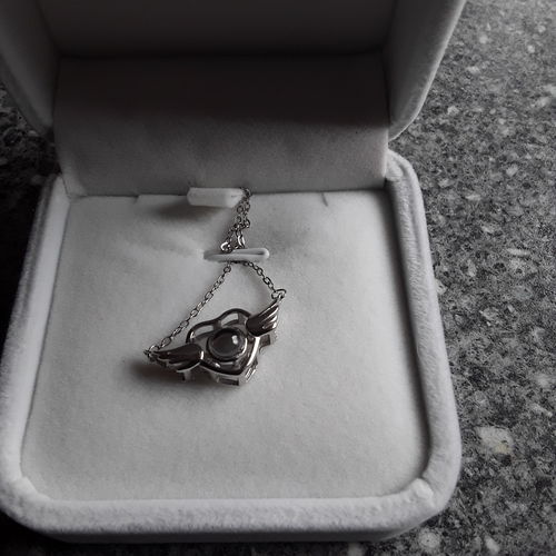 Customer photo review of Herz-Engelsflügelkette mit Wunschfoto