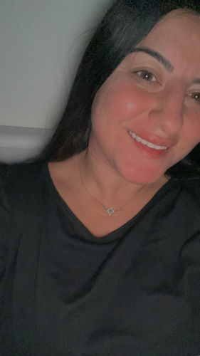 Customer photo review of V Shiny Necklace