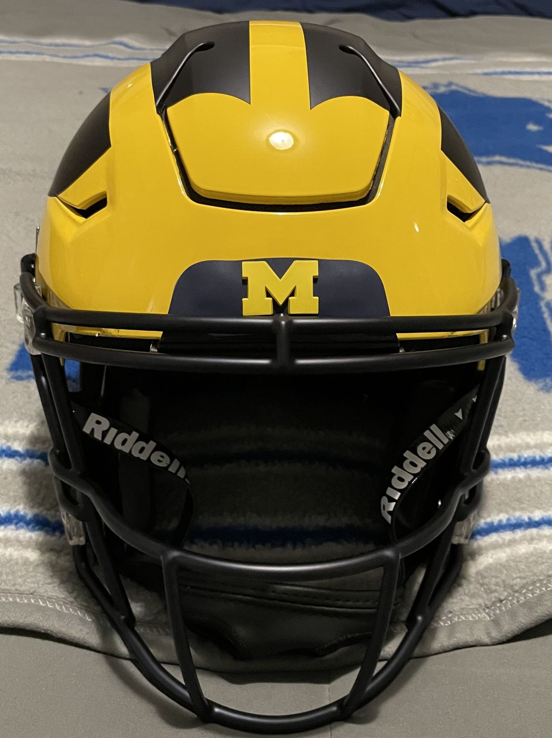 Customer photo review of Michigan Wolverines Painted Riddell SpeedFlex Authentic Football Helmet