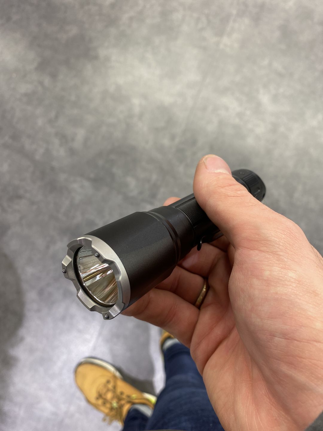 Customer photo review of Fenix TK16 V2.0 - 3100 Lumens - double commutateur arrière - pack complet