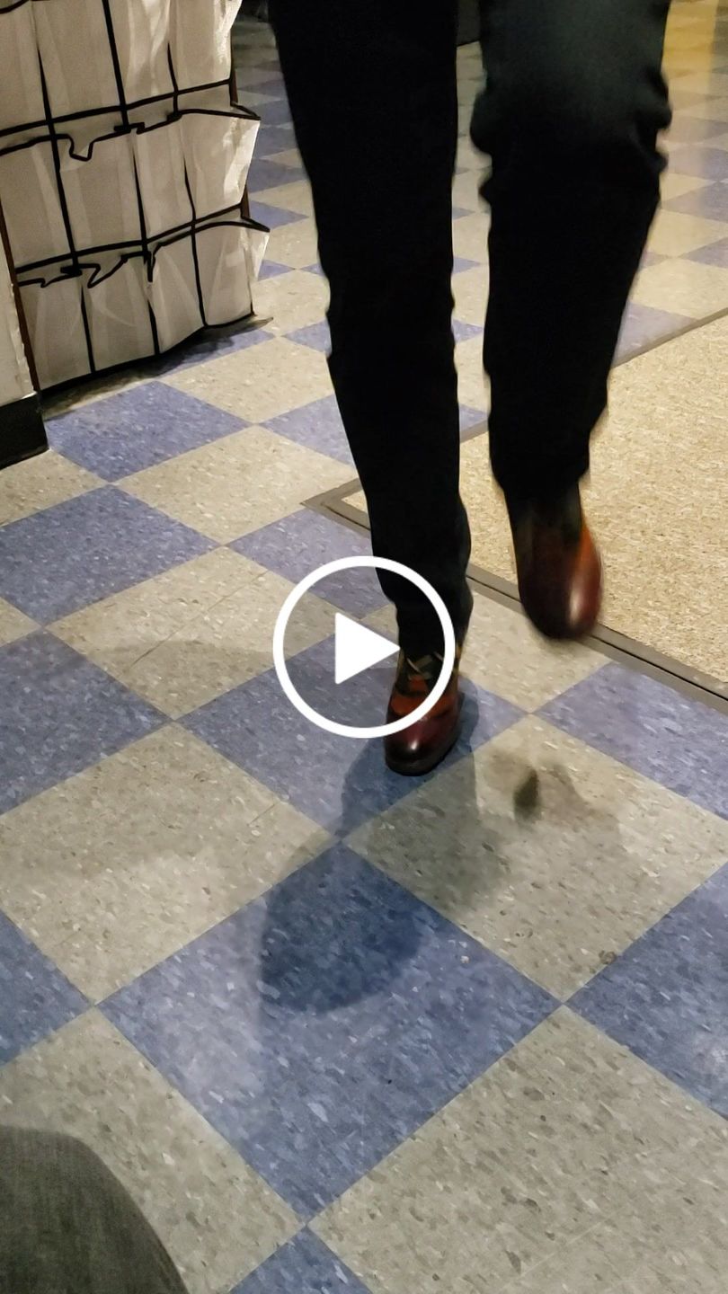 Customer video review of Hand stitched leather pumps