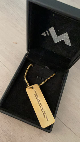 Customer photo review of Mentality Pendant - 18K Gold
