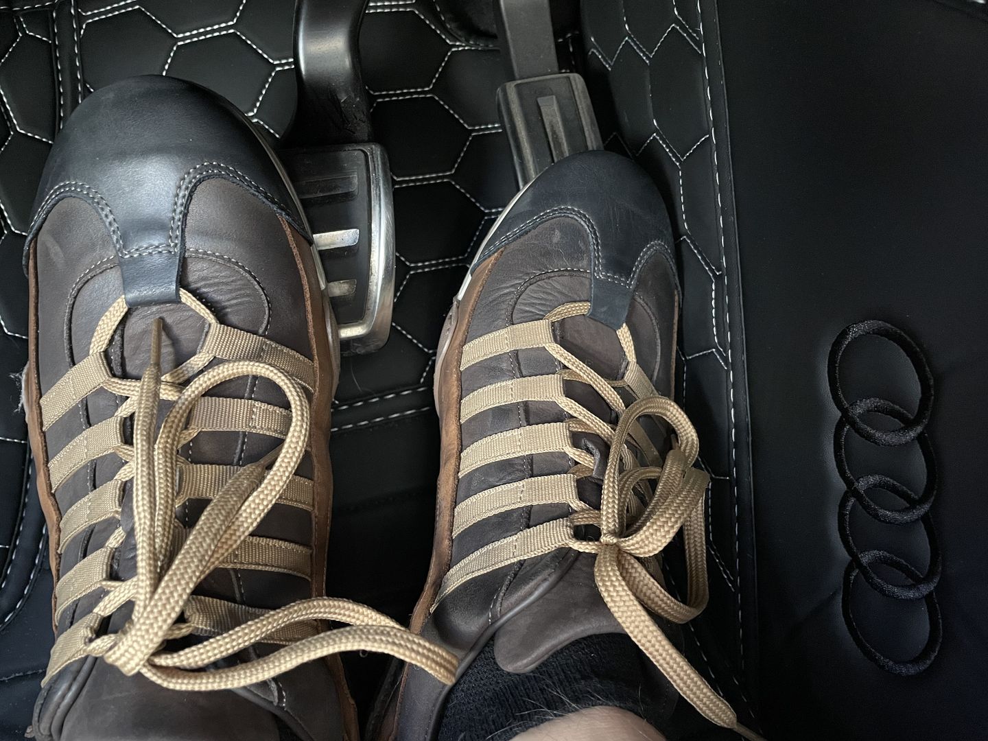 Customer photo review of Men's GrandPrix Sneaker in Designo Marron (Medium and Dark Brown)