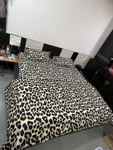 Customer photo review of Elastic Bedsheet, King Size