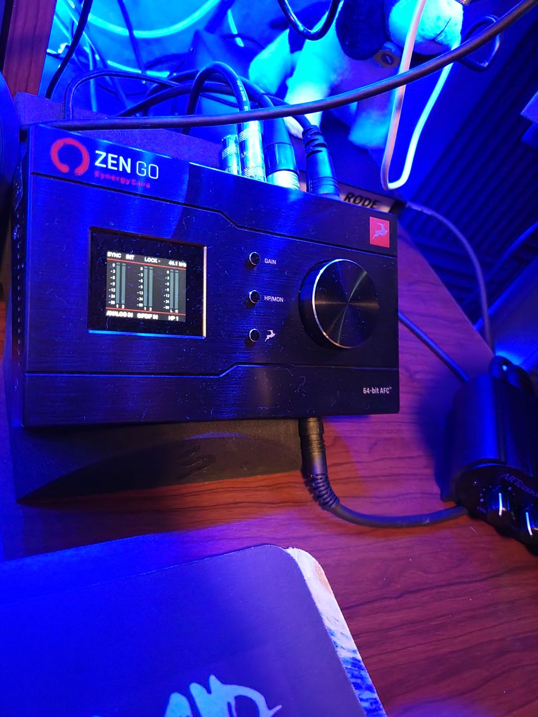 Customer photo review of Pedal Stand | Audio Interface Foam Desk Angle Riser