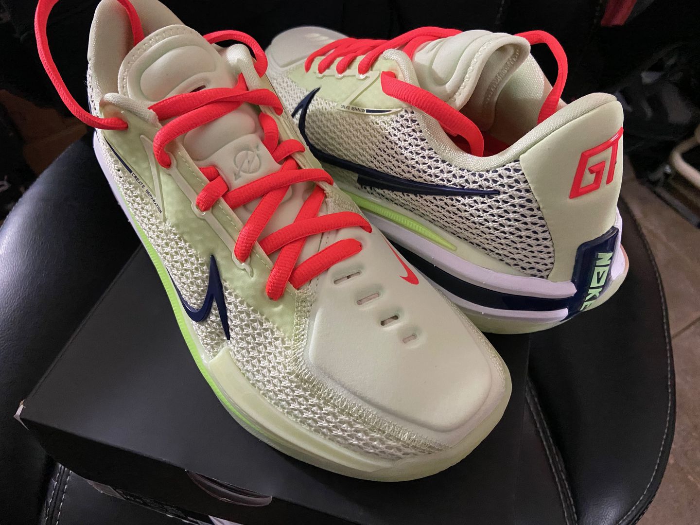 Customer photo review of Thick Oval Shoe Laces (Nike SB Laces)