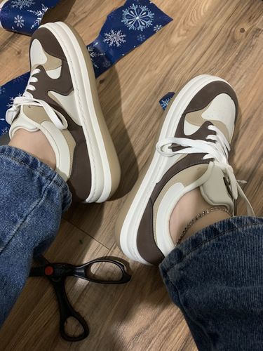Customer photo review of Coffee Cream Sneakers
