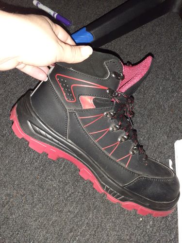 Customer photo review of Maven Men's Waterproof Slip-Resistant Steel Toe Boots