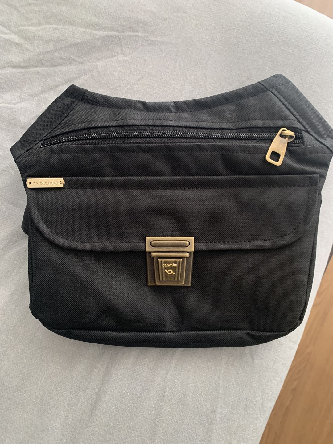 Customer photo review of Classic Black "Cordura" & Old Gold · Pieza Exclusiva Núm. 10472