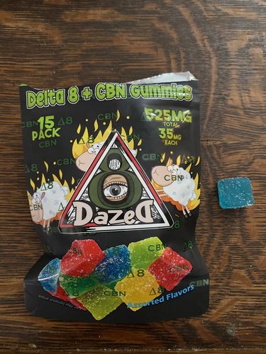 Customer photo review of DazeD8 CBN Delta 8 Gummies - 15pc (35mg)