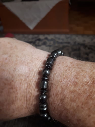 Customer photo review of Weight Loss Black Stone Magnetic Therapy Bracelet