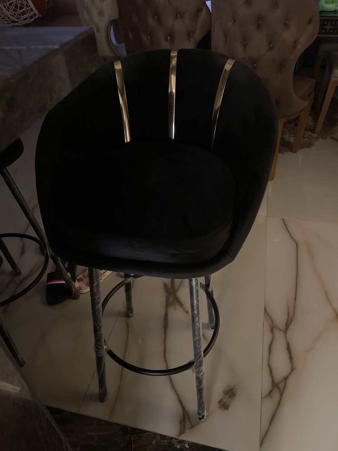 Customer photo review of كرسي بار - أسود -AC86