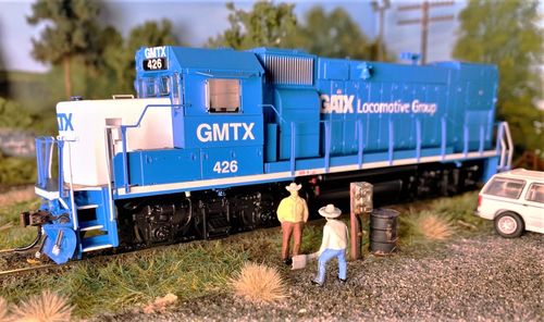 Customer photo review of Athearn ATHG13221 GP15-1 w/DCC & Sound, GMTX #426, HO