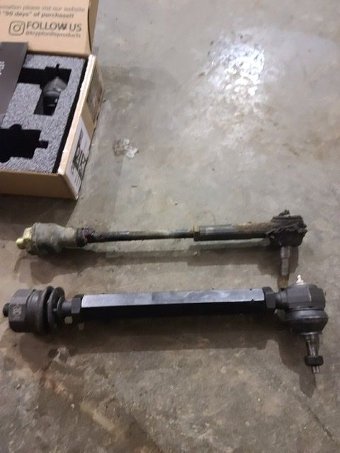 Customer photo review of 2001-2010 Duramax Death Grip Outer Tie Rods (KRTR10)
