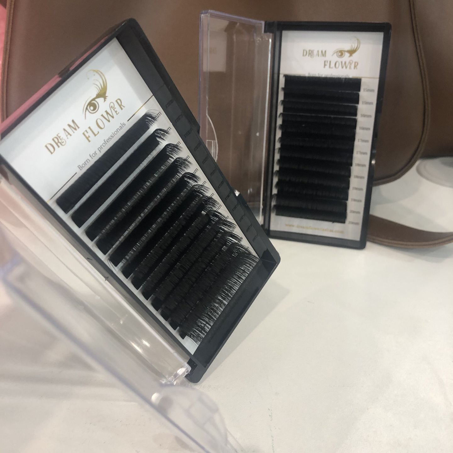 Customer photo review of Super Easy Fan Lash Extensions 0.05mm