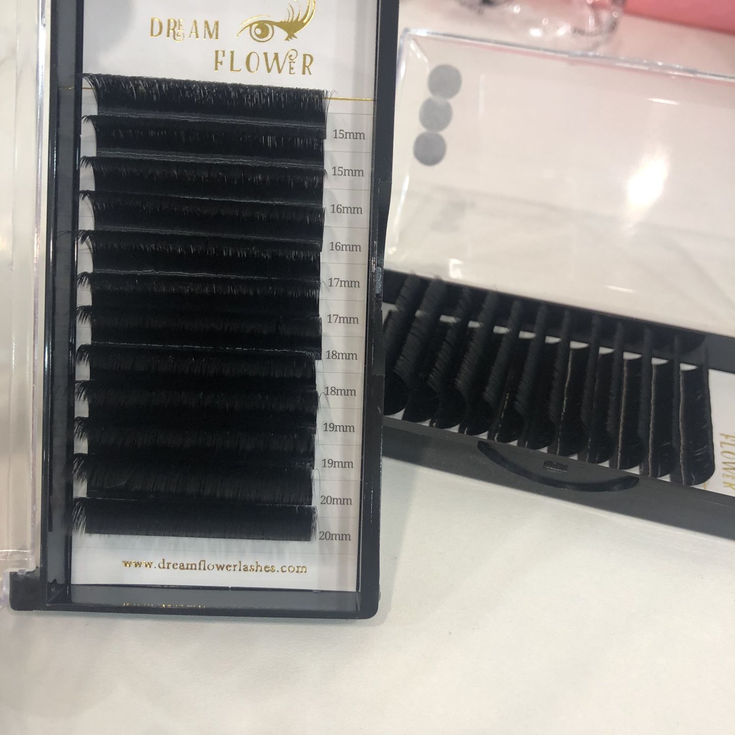 Customer photo review of Super Easy Fan Lash Extensions 0.05mm