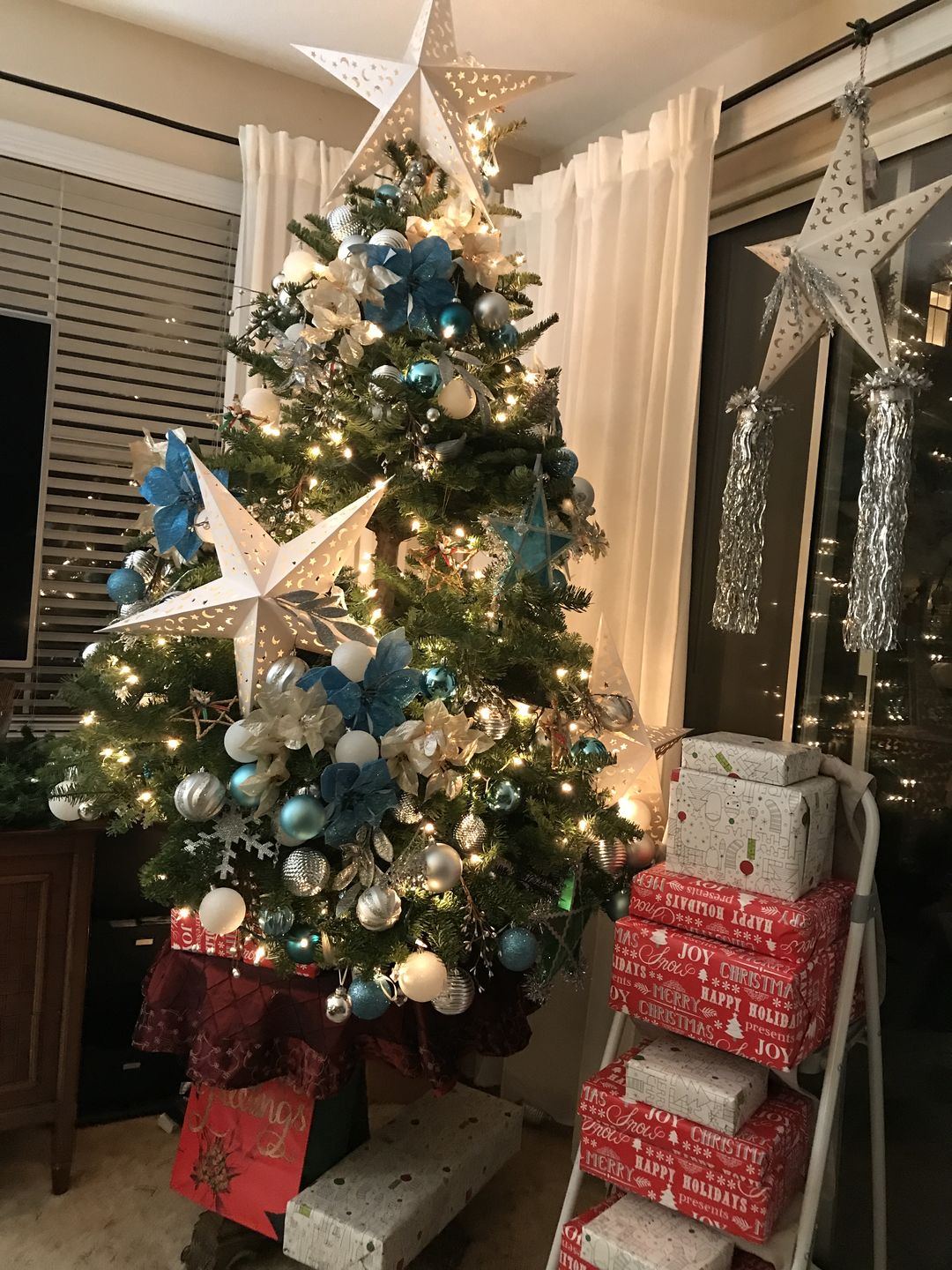 Customer photo review of 24" White Star Moon Cut-Out Paper Star Lantern, Hanging Wedding & Party Decoration