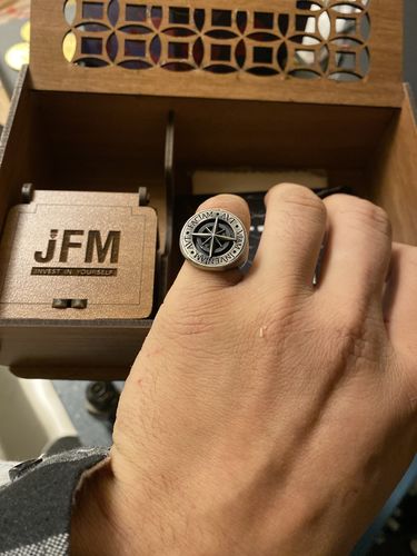 Customer photo review of Aut Viam Inveniam Aut Faciam Latin Motto 925 Sterling Silver Mens Signet Compass Ring