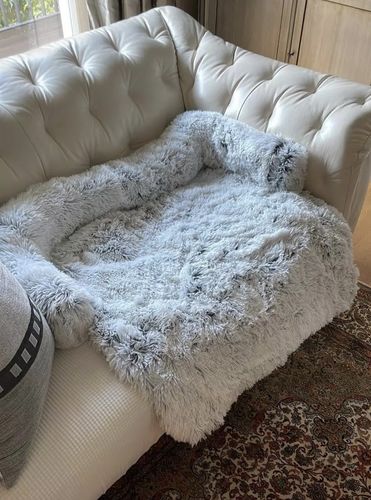 Customer photo review of Pfotenlove - Kuscheliges Hundebett "Überall" - Der perfekte Schutz für deine Möbel