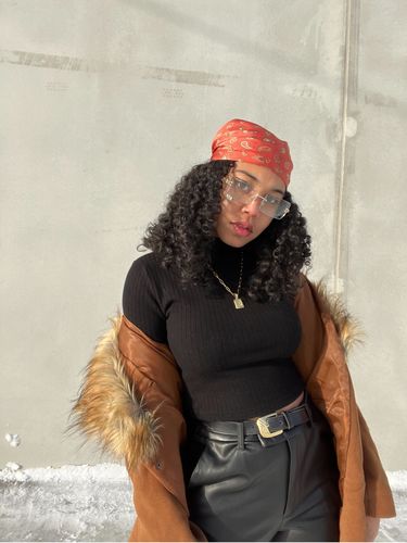 Customer photo review of Cashmere-Like Smooth Thermal Mock Neck Crop Top