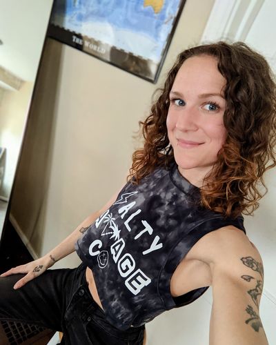 Customer photo review of Ladies Cropped Salty Savage Co Muscle Performance Tank |90's Edition | Tie Dye