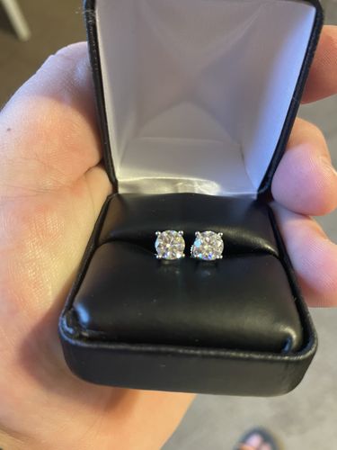 Customer photo review of VVS Moissanite Solitaire Stud Earrings