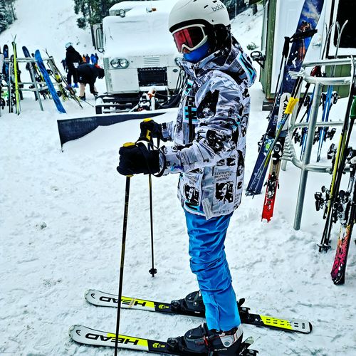 Customer photo review of HOTIAN Mens Waterproof Windproof Colorful Printed Ski Suits