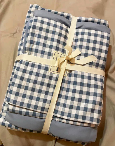 Customer photo review of Cozy Season Bedding Set