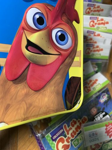 Customer photo review of Colección La Granja de Zenón: 20 muñecos y 20 cuentos,  playmat +  caja coleccionadora