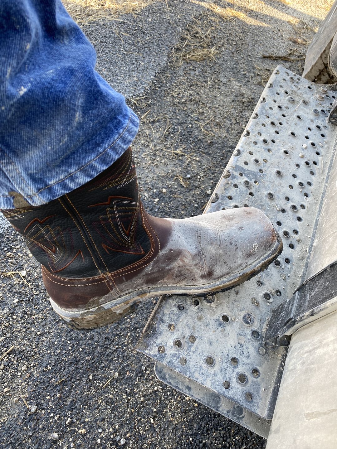 Customer photo review of Irish Setter by Red Wing Men's Marshall Waterpoof Safety Toe Boots 83938