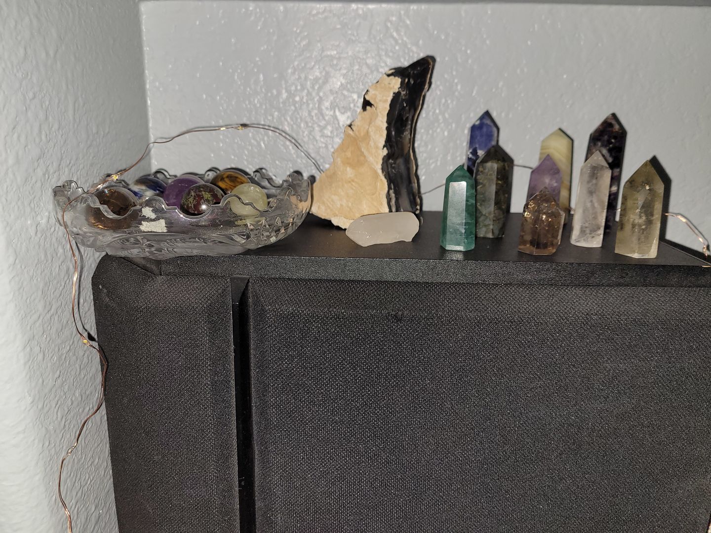 Customer photo review of 45 Crystal Super Pack - 16 Points, 9 Spheres & 20 Quartz Shards