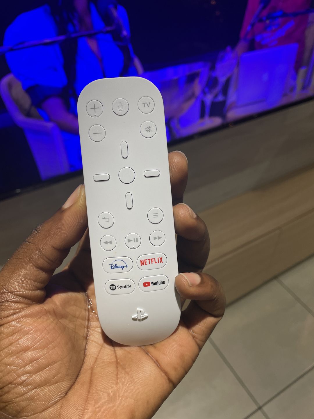 Customer photo review of PS5 Media Remote - Glacier White