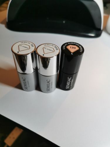 Customer photo review of Semilac Base + Top + 130 Sleeping Beauty UV Gel Polish Set